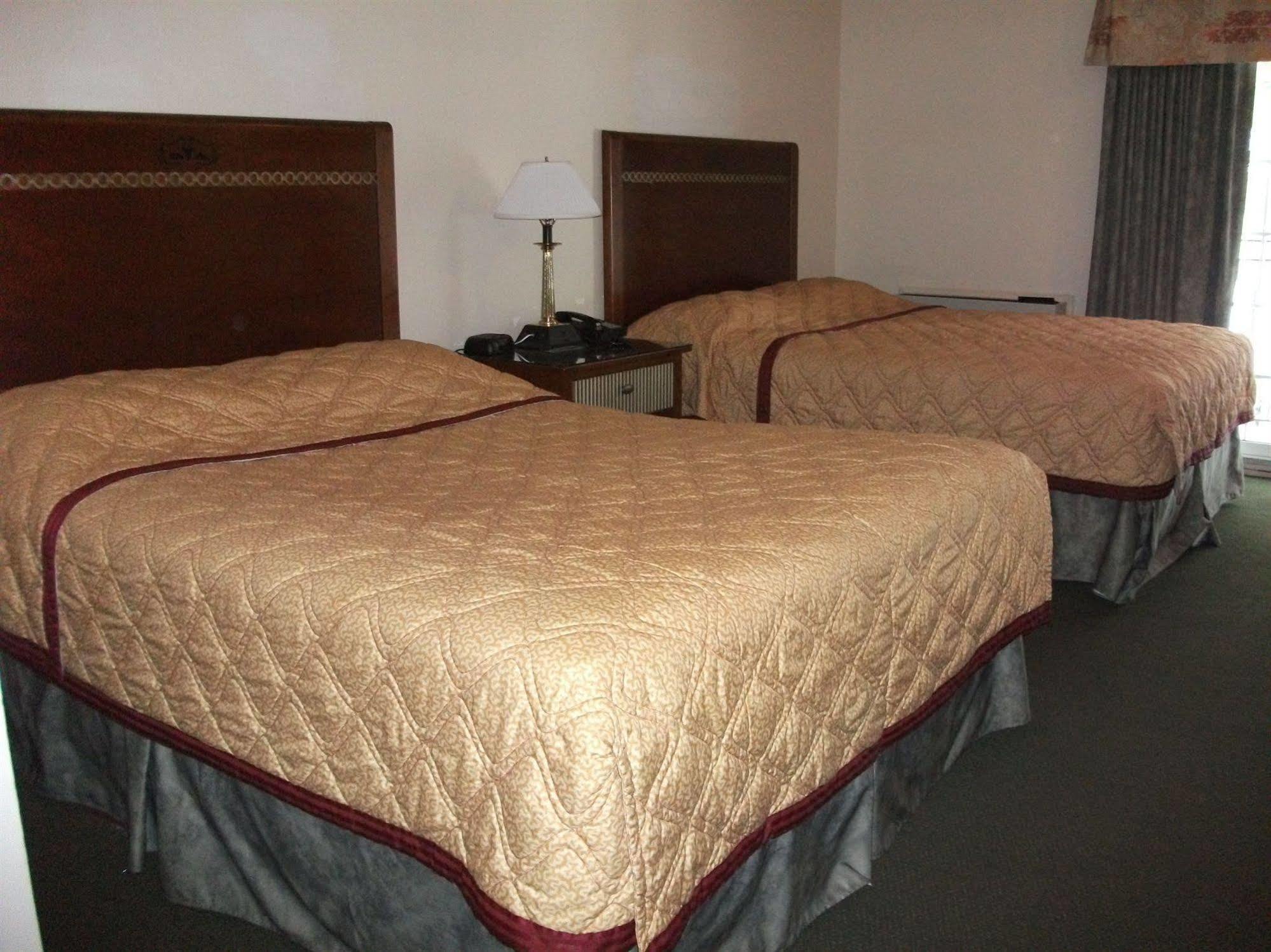 Travelodge By Wyndham Wasaga Beach Εξωτερικό φωτογραφία