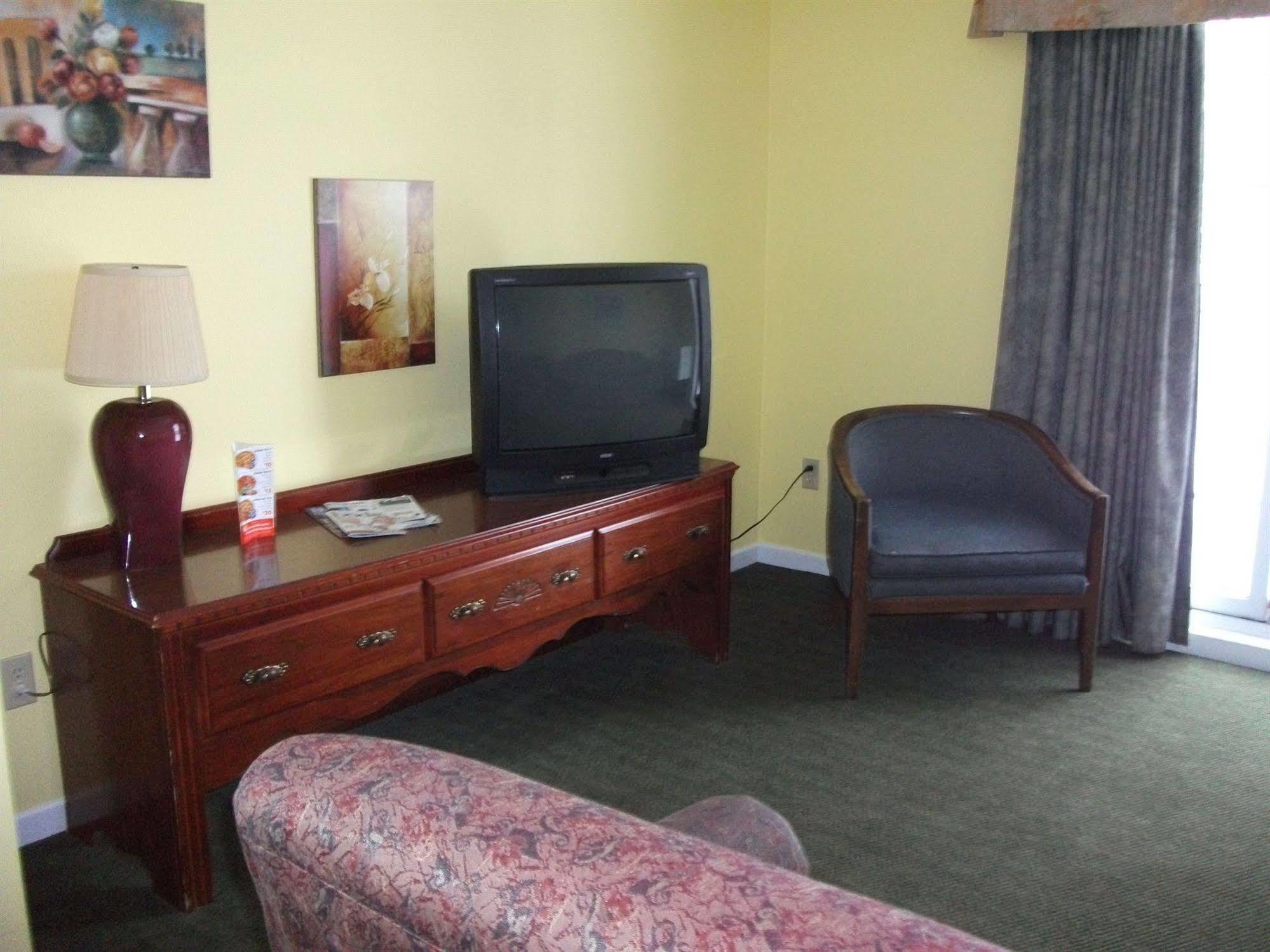 Travelodge By Wyndham Wasaga Beach Εξωτερικό φωτογραφία